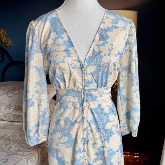 Blue and Cream Floral Long Sleeved Dress - Picture 3 of 12